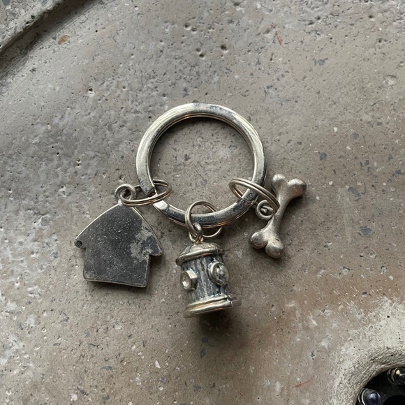 2 dog themed keychains - Picture 6 of 8